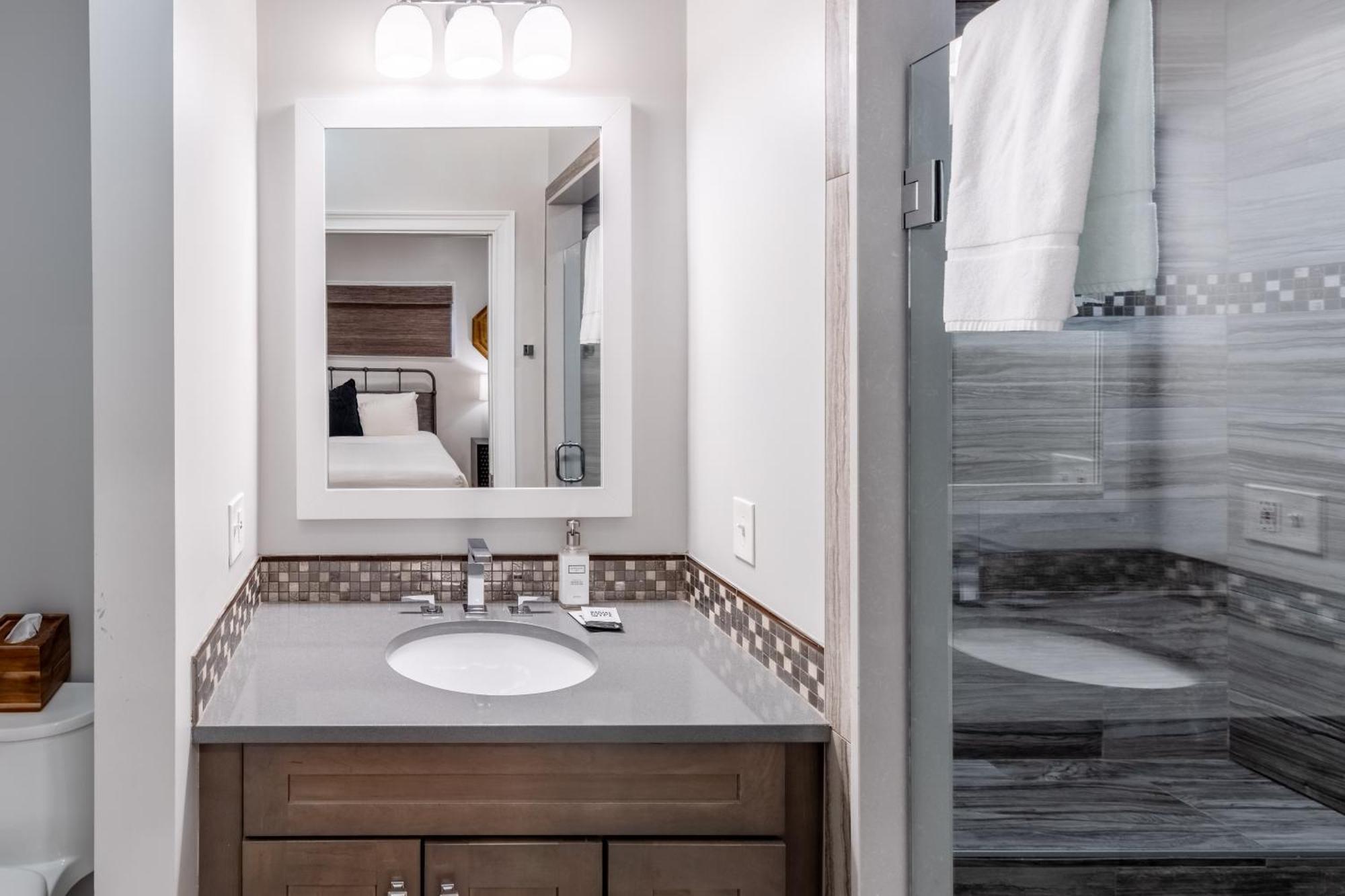 The Newport Lofts - 595 Thames Street Villa Eksteriør billede